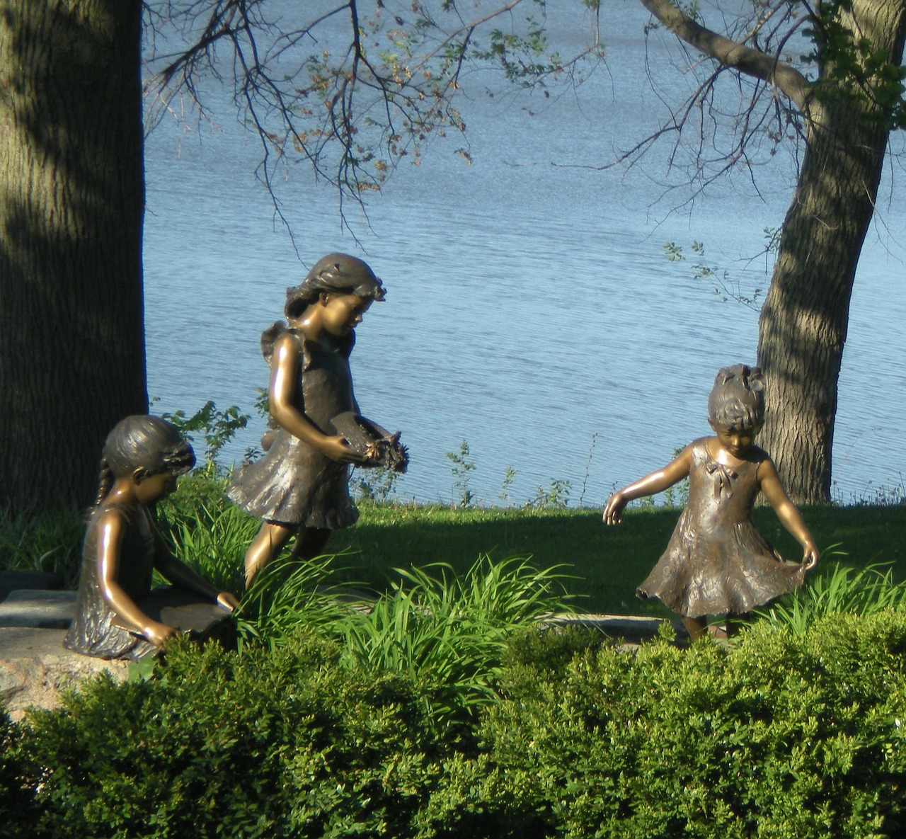 The Role of Art in Shaping Memory and Commemoration